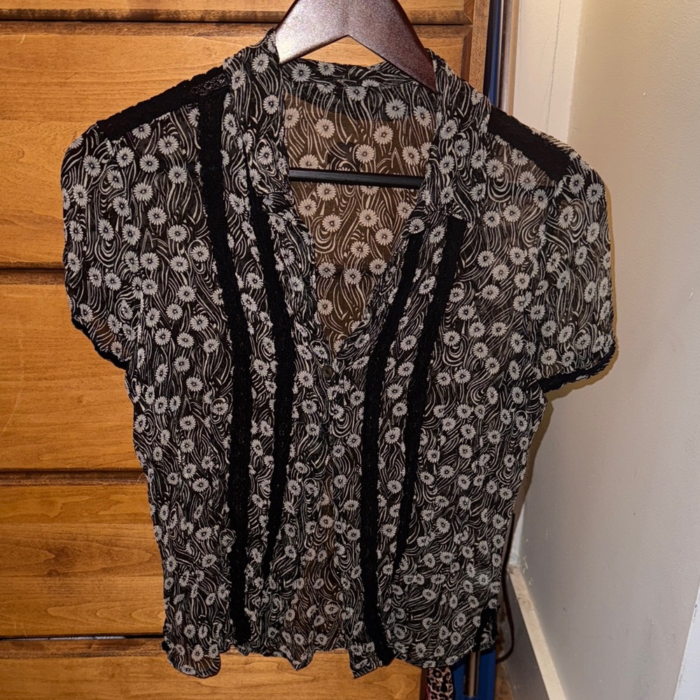 Black and White Floral light sheer Women's Top